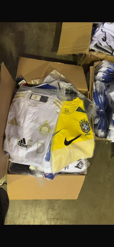 Voetbalshirts, Kleding | Heren, Overige Herenkleding, Zo goed als nieuw, Verzenden