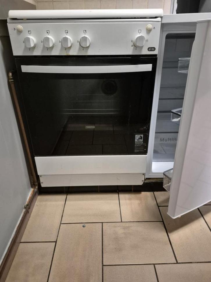 ZANUSSI ZCG610H1WA gasfornuis, Elektronische apparatuur, Fornuizen, Gebruikt, Vrijstaand, Gas, 4 kookzones, Grill, Ophalen