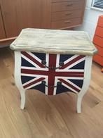2 massieve nachtkastjes union jack, Ophalen, 55 tot 70 cm, Zo goed als nieuw, 45 tot 65 cm