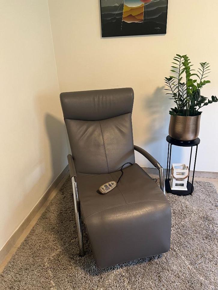 Leolux Helical design massagestoel, Huis en Inrichting, Fauteuils, Zo goed als nieuw, Leer, Metaal, 50 tot 75 cm, 100 tot 125 cm