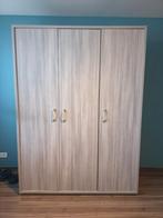 Ruime 3-deur kleerkast + losse spiegel, Huis en Inrichting, Ophalen, Gebruikt