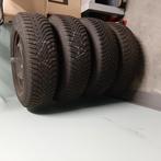 4 winterbanden met staander. Zaten op ASX mitsubitsi, Auto-onderdelen, Banden en Velgen, Ophalen, Gebruikt, Winterbanden