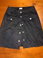 Jupes (en bon état), Vêtements | Femmes, Jupes, Enlèvement, Comme neuf