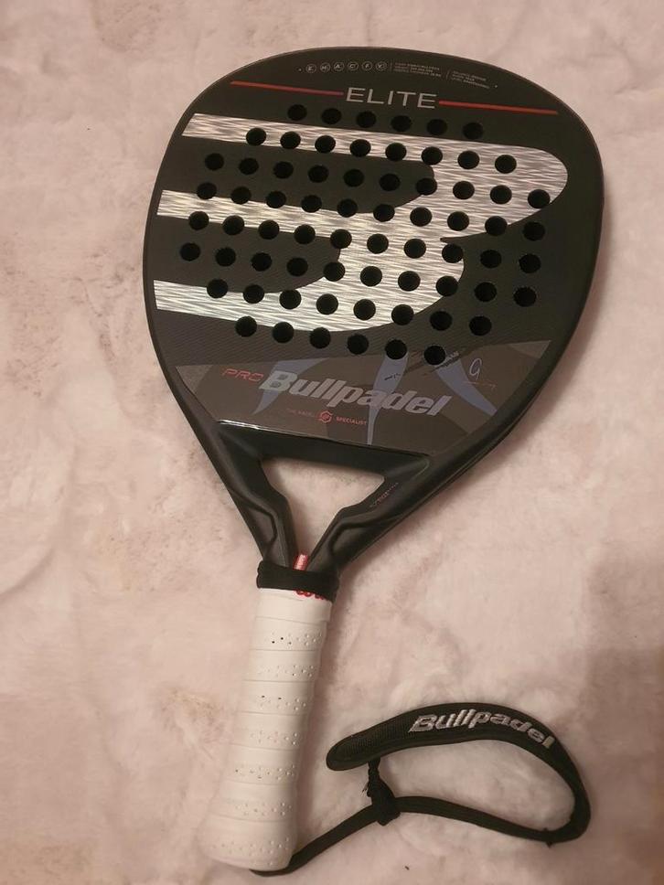 Bullpadel Elite de Gemma Triay ... neuve ! À discuter..., Sport en Fitness, Padel, Zo goed als nieuw, Padelracket, Ophalen