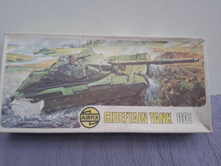 AIRFIX CHIEFTAIN TANK 00 SCALE 02305-8 WWII 1975, Hobby & Loisirs créatifs, Modélisme | Avions & Hélicoptères, Comme neuf, 1:72 à 1:144