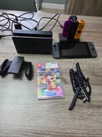 Nintendo switch avec 4 manettes et Mario kart, Games en Spelcomputers, Spelcomputers | Nintendo Wii U, Ophalen, Zo goed als nieuw