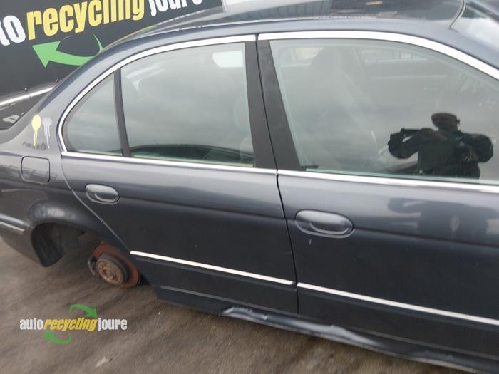Portier 4Deurs rechts-achter van een BMW 5-Serie (310), Auto-onderdelen, Carrosserie, Deur, BMW, Gebruikt, 3 maanden garantie