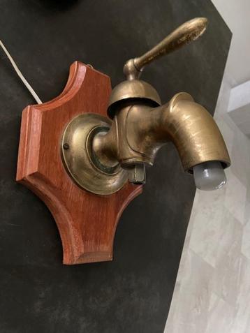 koperen wand lamp  beschikbaar voor biedingen