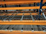 Vloergrills voor palletstellingen, Ophalen