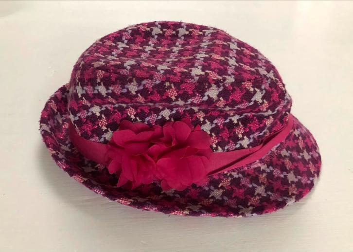 roze geruit hoedje met bloem H&M 134 140, Kinderen en Baby's, Kinderkleding | Petten en Hoeden, Gebruikt, Meisje, 134 t/m 140