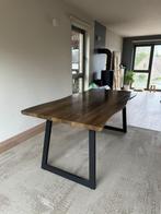 Table à manger en bois avec un revêtement plastifié bois, 50 à 100 cm, 150 à 200 cm, Utilisé