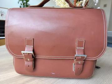 Lederen boekentas merk Own Stuff beschikbaar voor biedingen