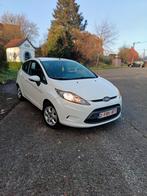 Ford fiesta 1.6 tdci 95ch, Auto's, Wit, Grijs, Particulier, Euro 4