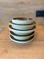 Hand gedraaide keramieken bordenset, Antiek en Kunst, Antiek | Keramiek en Aardewerk, Ophalen