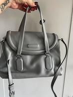 Handtas Marc Jacobs, Handtassen en Accessoires, Tassen | Damestassen, Ophalen of Verzenden, Zo goed als nieuw, Grijs, Handtas