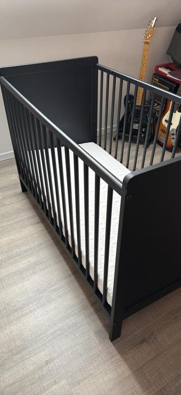 Babybed + matras (Aerosleep) beschikbaar voor biedingen