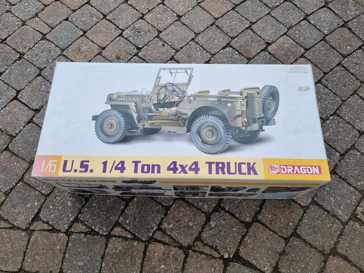 Dragon US Willys jeep bouwdoos 1/6 compleet, Hobby en Vrije tijd, Modelbouw | Auto's en Voertuigen, Zo goed als nieuw, Truck, Groter dan 1:32
