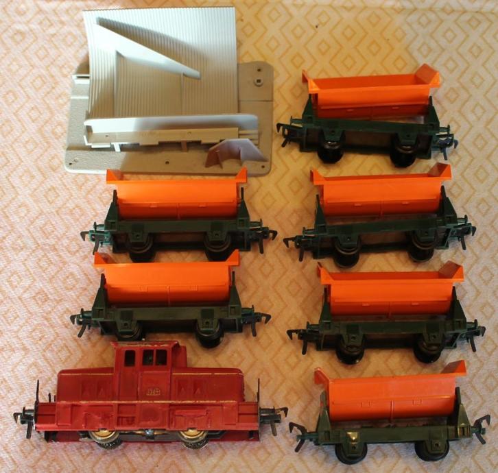 Fleischmann HO 6 wagons 5500 kipper + Locomotief 4, Hobby en Vrije tijd, Modeltreinen | H0, Treinset, Fleischmann, Analoog, Ophalen of Verzenden
