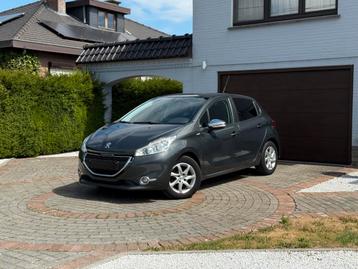 Peugeot 208/Carplay/Cruisecontrol/Parkassist/Riem vervangen! beschikbaar voor biedingen