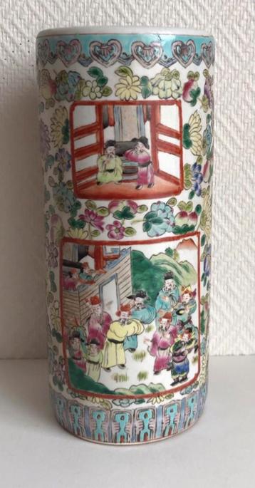 Vase rouleau Bitong en porcelaine de Canton beschikbaar voor biedingen