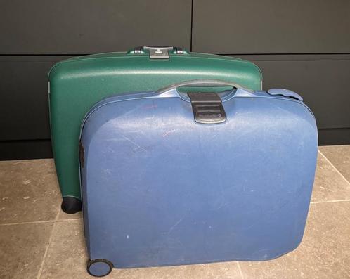 2 valises de voyage rigides à roulettes Samsonite + Delsey, Bijoux, Sacs & Beauté, Valises, Utilisé, Plastique dur, 70 cm ou plus