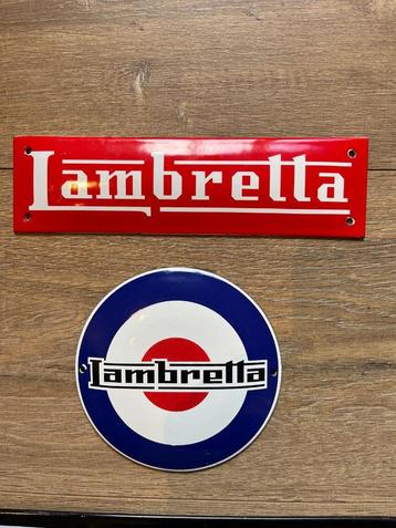 2 emaille borden 'Lambretta' beschikbaar voor biedingen