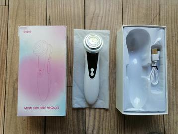 EMS Facial Massager beschikbaar voor biedingen