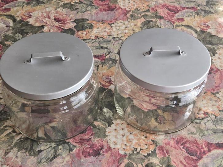 Twee Vintage snoep of koekjes dozen anno 60, Huis en Inrichting, Keuken | Tupperware, Ophalen of Verzenden