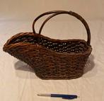 Rieten mand  als wijndrager of flessenhouder, Huis en Inrichting, Woonaccessoires | Schalen en Manden, Ophalen, Gebruikt, Mand