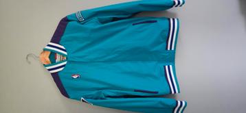 Jas van Mitchell en Ness Charlotte Hornets beschikbaar voor biedingen