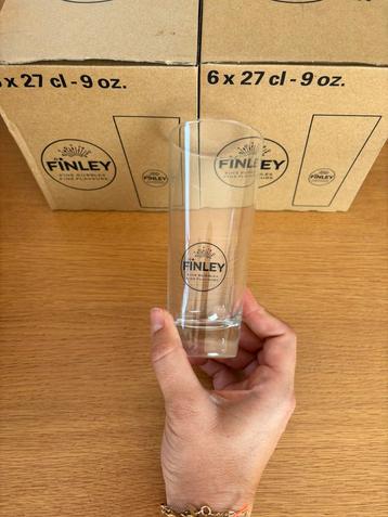 12 glazen Finley beschikbaar voor biedingen