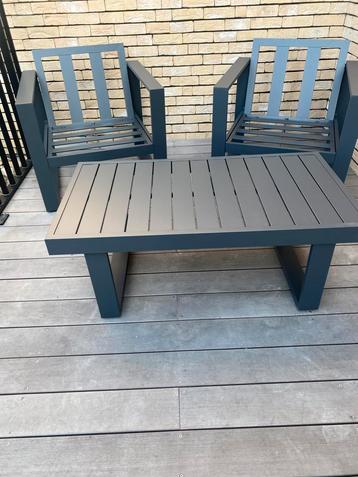 Tuinset beschikbaar voor biedingen