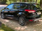 Ford Kuga 1.6 150 pk in goede staat., Voorwielaandrijving, 4 cilinders, Zwart, Leder