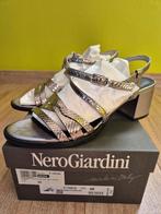 Sandalen Nero Giardini, Enlèvement ou Envoi, Comme neuf