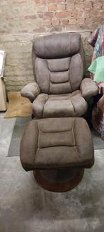 Fauteuil confortable et pose-pieds, Ophalen, Gebruikt