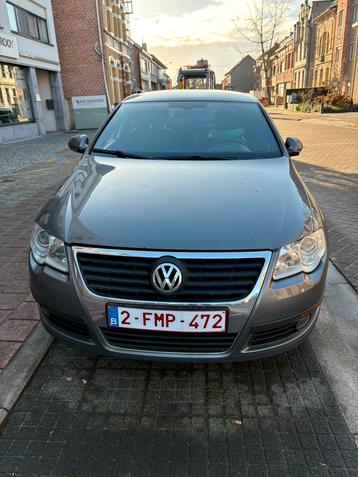 Volkswagen passat benzien, Auto's, Volkswagen, Handgeschakeld, 5 deurs, Euro 4, Zilver of Grijs