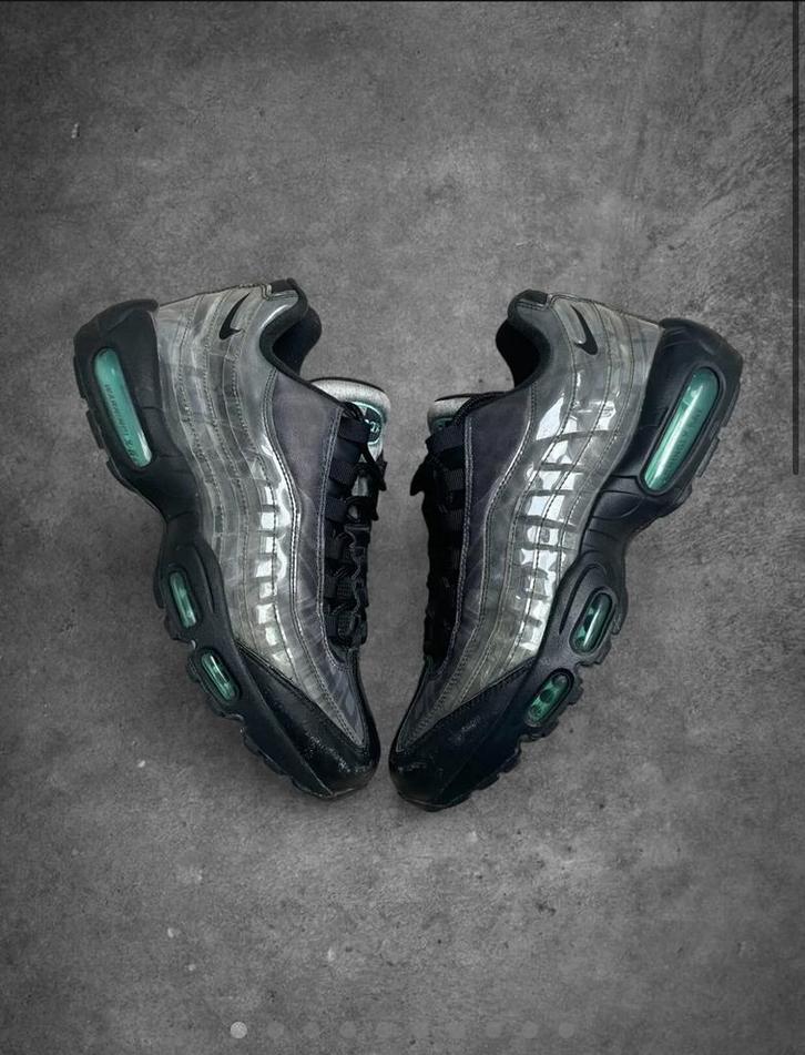 Nike Air Max 95 DNA taille 42.5, Vêtements | Hommes, Chaussures, Comme neuf, Baskets, Autres couleurs, Enlèvement ou Envoi