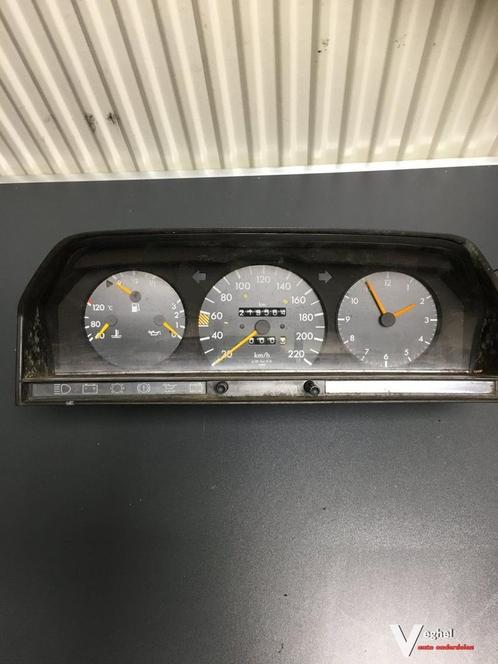Mercedes W201 1986  Benzine      Km Tellerklok    nr:2015421, Auto-onderdelen, Dashboard en Schakelaars, Gebruikt, Ophalen of Verzenden