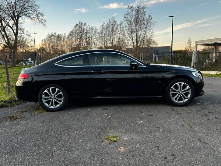Mercedes C180 coupé//86,940 km//premier propriétaire/2018, Autos, Mercedes-Benz, Entreprise, Classe C, ABS, Caméra de recul, Airbags