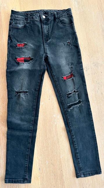 Stoere jeansbroek - maat 146 beschikbaar voor biedingen
