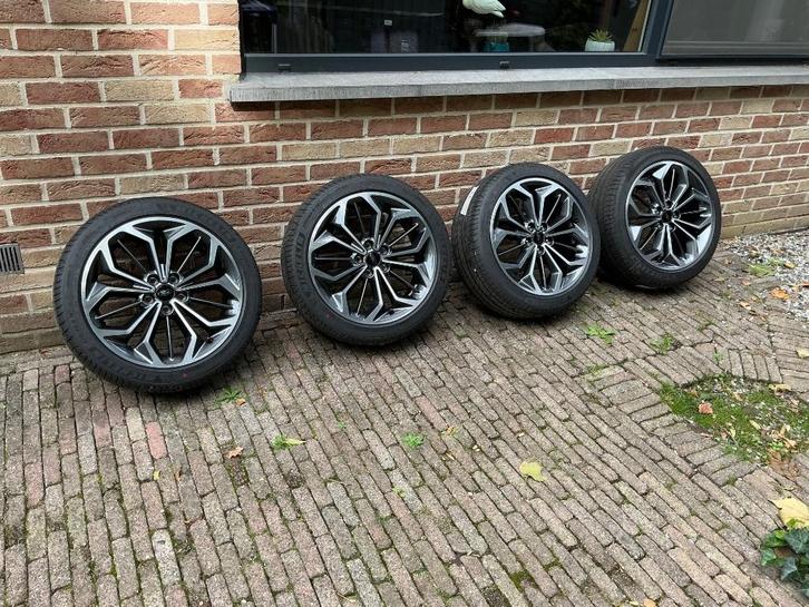 Originele Ford Focus ST Line X 235/40R18 velgen en banden, Auto-onderdelen, Banden en Velgen, Banden en Velgen, Zomerbanden, 18 inch