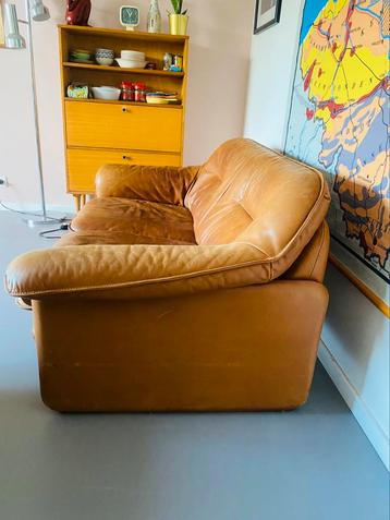 Vintage cognac lederen 2-zit beschikbaar voor biedingen