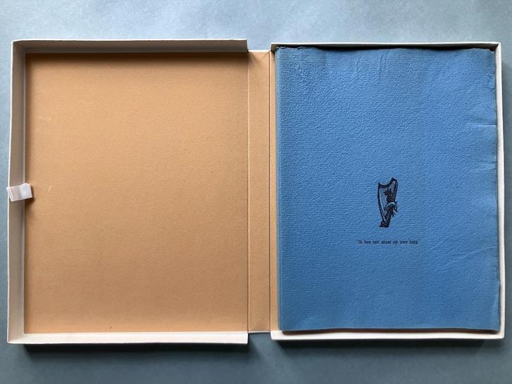 "Ik ben een snaar op uwe harp" Kunstkring 't Getij, 1972, Antiek en Kunst, Kunst | Etsen en Gravures, Ophalen of Verzenden