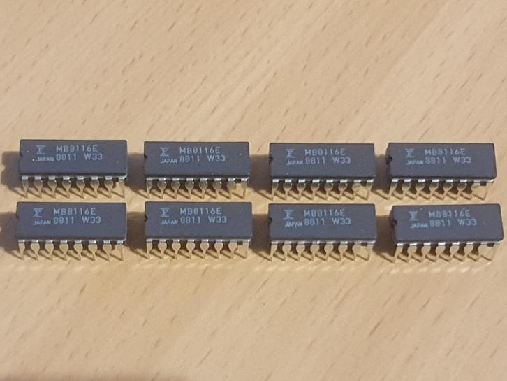 Vintage RAM Fujitsu MB8116E ( 4116 ) Ceramic, Computers en Software, Vintage Computers, Ophalen of Verzenden