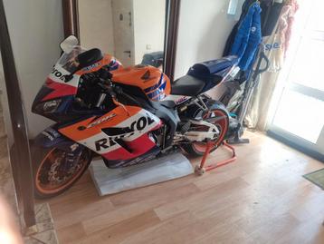 Honda cbr 1000rr 2005 repsol sc57  beschikbaar voor biedingen