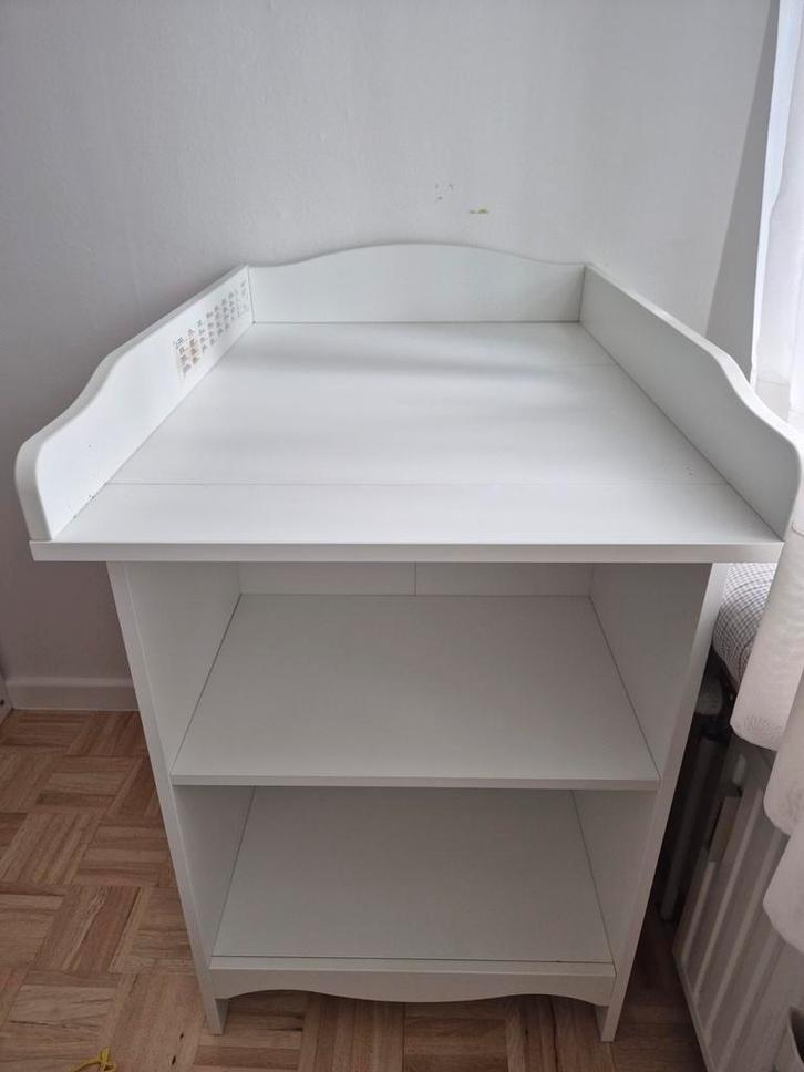 Table à langer / bibliothèque IKEA SMÅGÖRA, Enfants & Bébés, Chambre d'enfant | Commodes & Armoires, Enlèvement