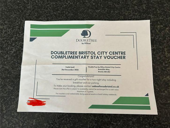 Carte-cadeau DoubleTree by Hilton, Tickets & Billets, Chèques Hôtel & Bons pour Hôtel, Deux personnes, 1 nuitée