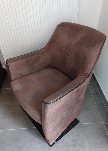 Kuipzetel 1 pers., op wieltjes. beschikbaar voor biedingen