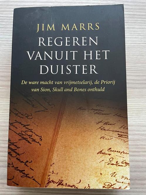 J. Marrs - Regeren vanuit het duister, Livres, Livres Autre, Comme neuf, Enlèvement ou Envoi