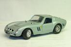 1:18 BURAGO ITALY FERRARI GTO 1962 COULEUR ARGENT RARE !, Hobby & Loisirs créatifs, Enlèvement ou Envoi, Comme neuf, Voiture, Burago